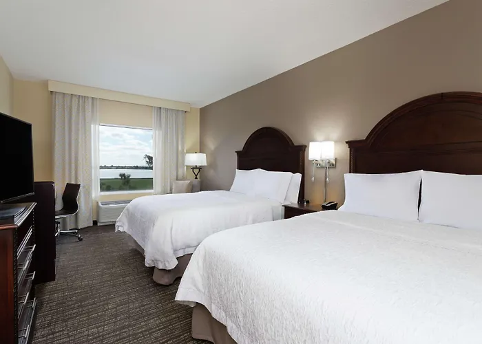 Hampton Inn & Suites Wellington
